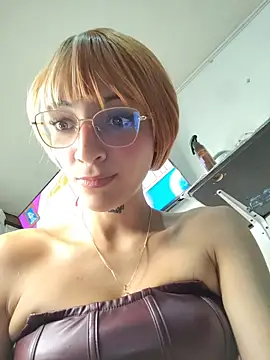 Dani-peggin webcam