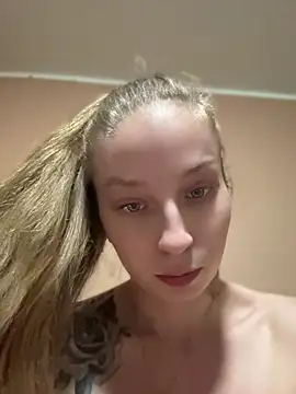 Mrs_Mr_007 webcam