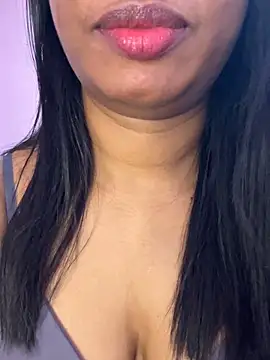 tamil_Aarathi webcam