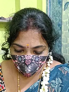 Tamil_Mithra webcam