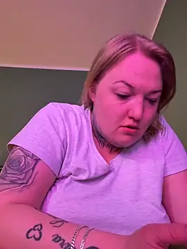 Lolaaxxx13 webcam