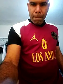 thom_1 live cam on StripChat