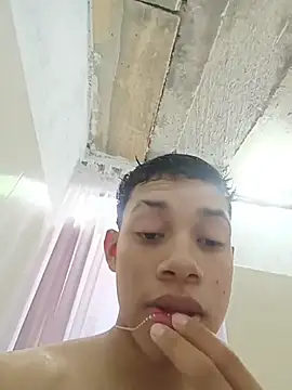 curious_straight_guy live cam on StripChat