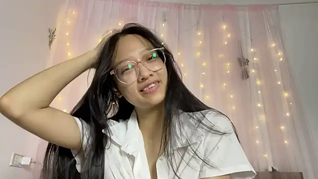 shy_pink_doll webcam