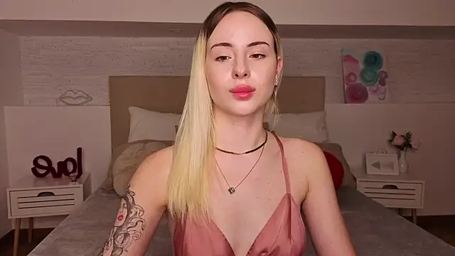 Bella_crazyy webcam