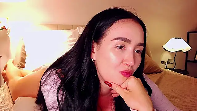 KimKhallifa webcam