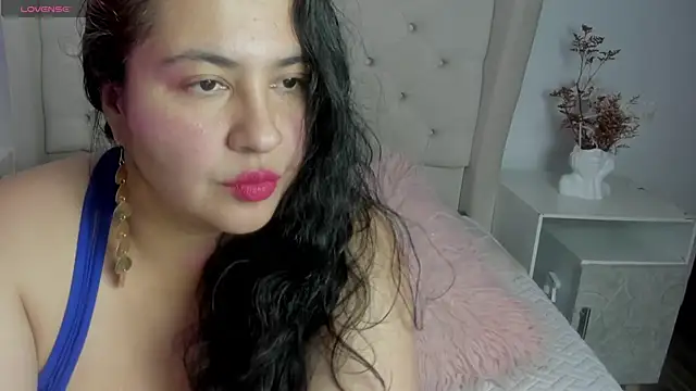 JadeBellee webcam