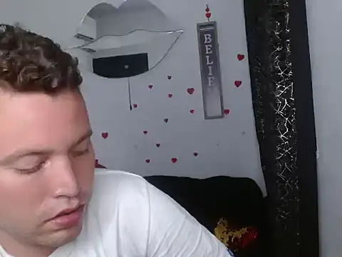 sven_fox723 webcam