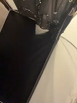 slutty_aki webcam