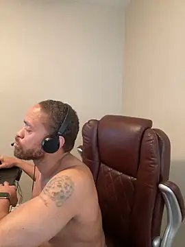 Fathero1time live cam on StripChat