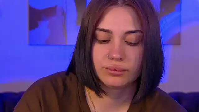 AdrianaToress live cam on StripChat