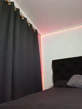 sofi_diaz1 live cam on StripChat