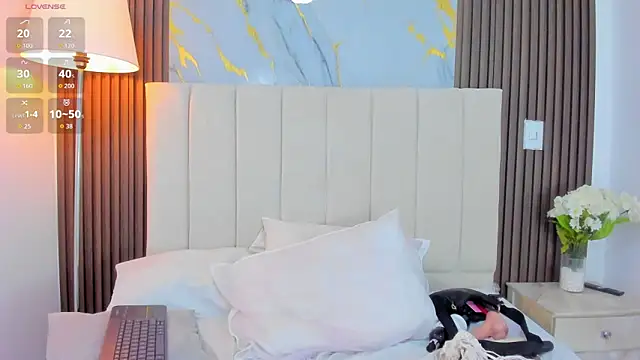 Victoria_Guzman webcam