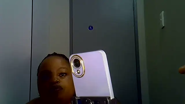 hugemelonsxxx live cam on StripChat