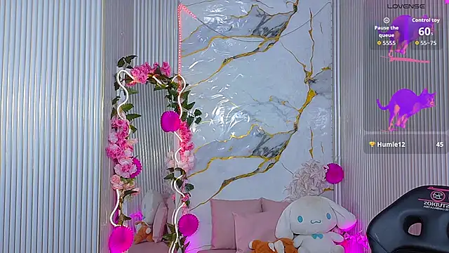 Chiara_tay