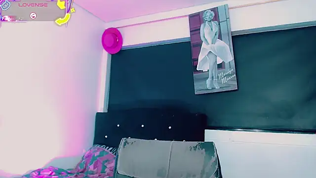 Kendall_hornyy webcam