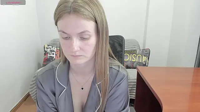 Alisha_Skyes webcam