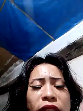 YourHotMenxie18 webcam