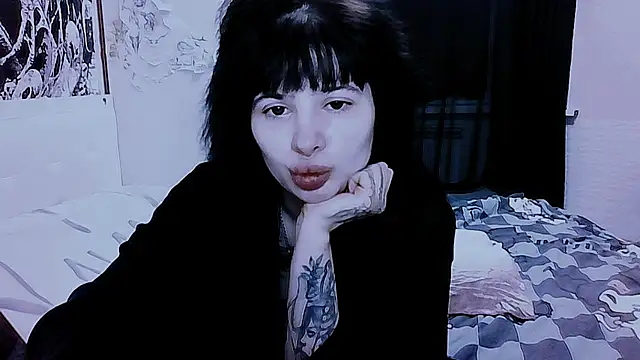 AllisonDeetz webcam