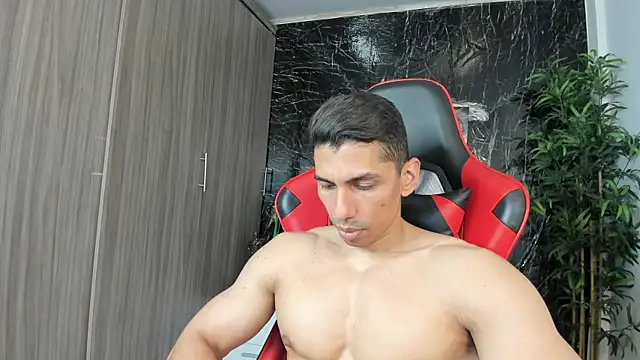 Erik_castle webcam