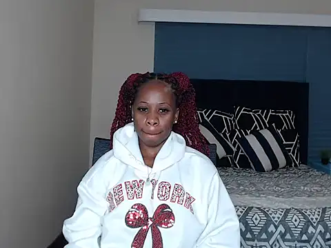 QUEENMANDYY webcam