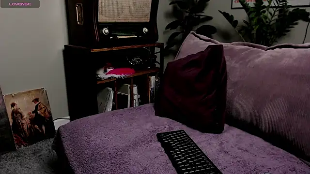 Kira_Reign webcam