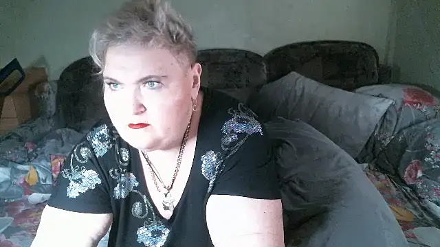 Lana555 live cam on StripChat