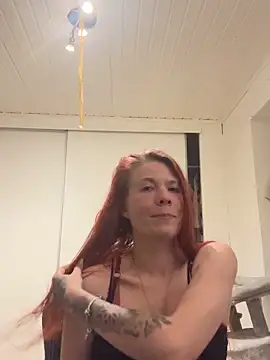 LisaLuxx webcam