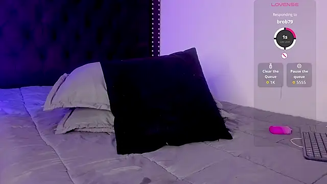 dahianae__ live cam on StripChat