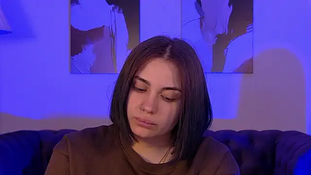 AdrianaToress live cam on StripChat