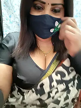 Queenflowerr webcam
