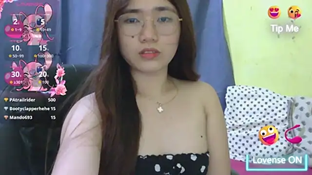 HornyAsian4uxx webcam