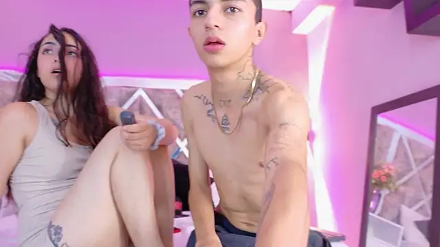 NickandAbby_ webcam