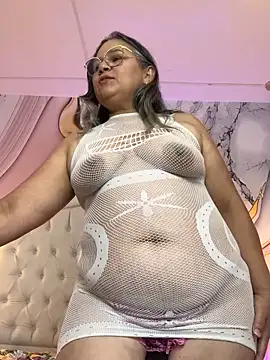 Lucy_Milf_474 webcam