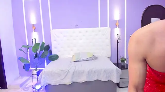 Chloe_Luxury webcam