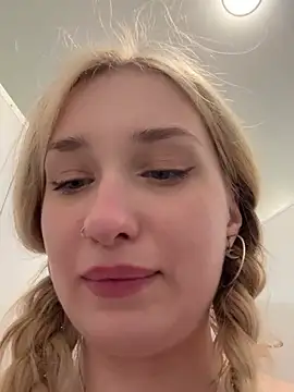 Polly_Pop webcam