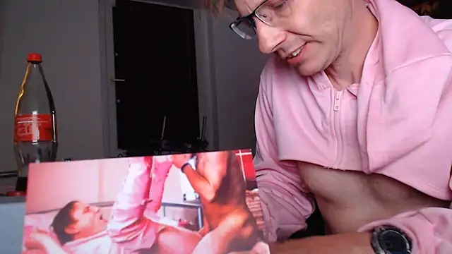 Fem-Boy40 webcam