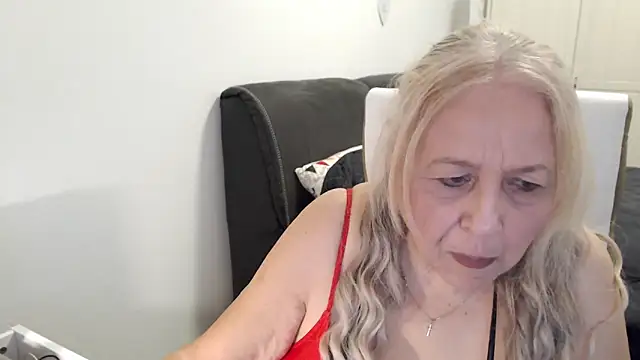 SusiLifeXXX webcam