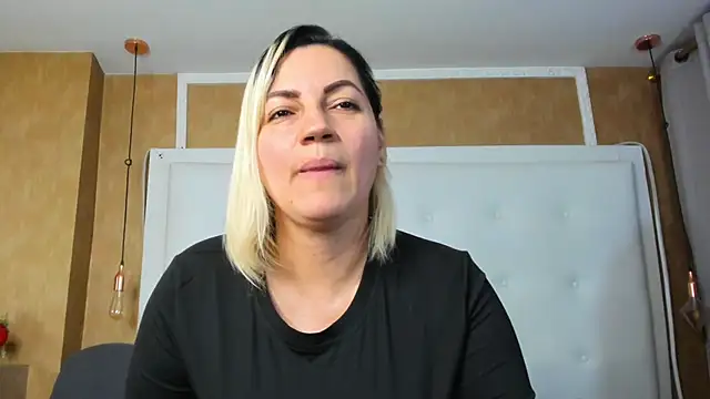 Heidy_milf webcam