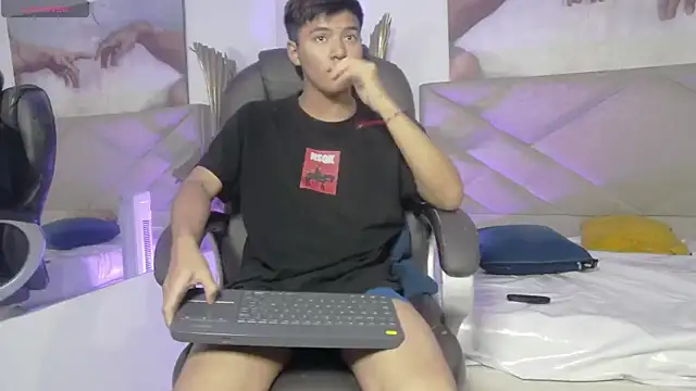 IsakGrant webcam