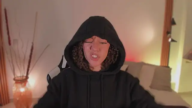 ChloeMoreti webcam