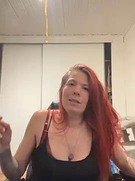 LisaLuxx webcam