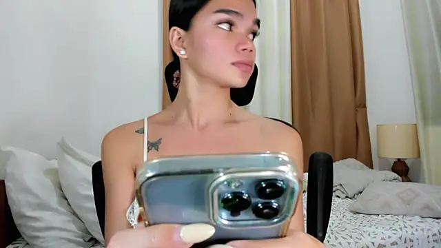 kendall_petite18 webcam