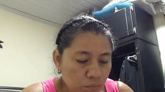 adrixxx38 webcam