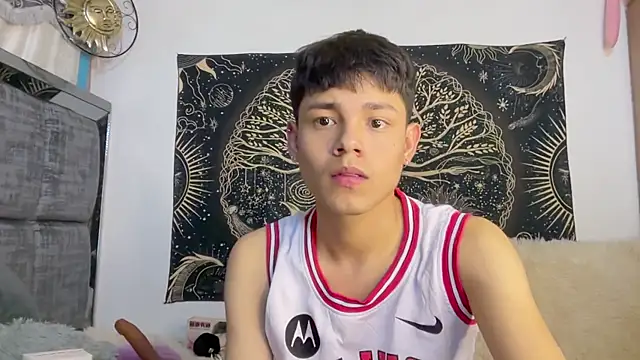 Bldavioro45 - Male webcam sex chat