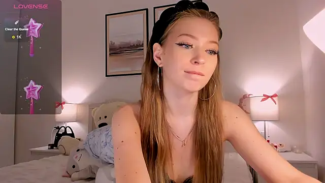 diana_nier live cam on StripChat
