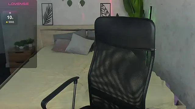 Ella_Burns webcam