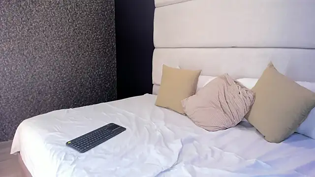 LolaGray__ webcam