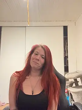LisaLuxx webcam