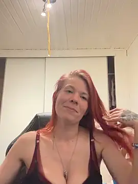LisaLuxx webcam